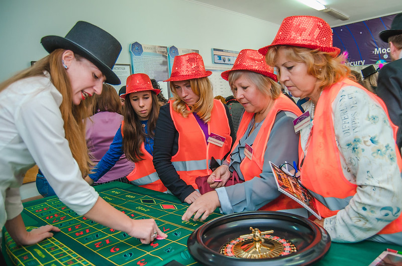 Отметить День строителя в Yekaterinburg с Квесторией