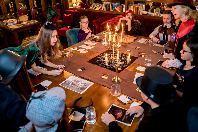 Как отметить 8 Марта в школе: праздничное украшение класса в Yekaterinburg