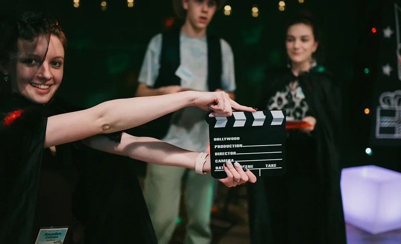 Городские огни и праздничное настроение в Yekaterinburg