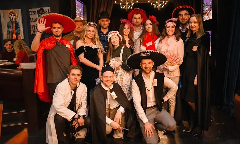 Корпоратив на Новый год 2026 в Екатеринбурге — как развлечь коллег, не нарушив трудовой кодекс